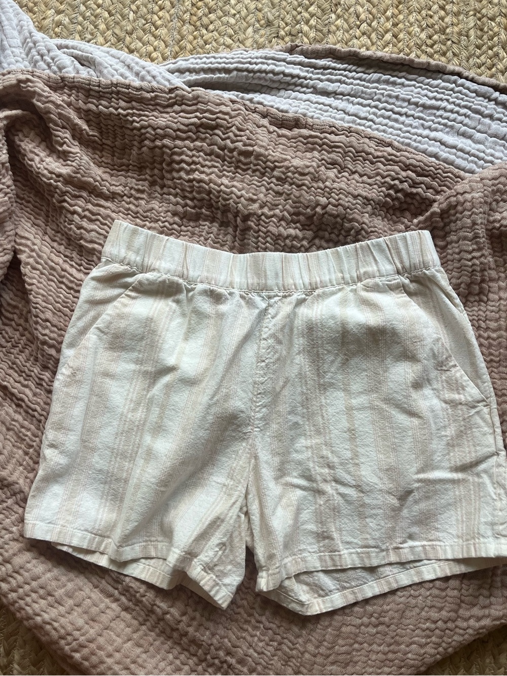 H&M Neutral Striped High-Waist Women’s Shorts